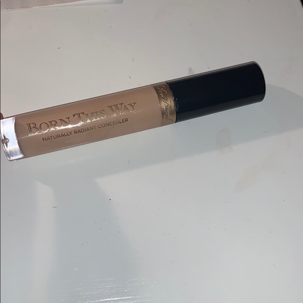 TOO FACED concealer. Born this way! shade fair!